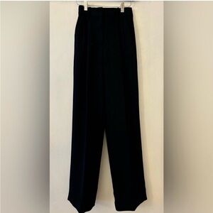 Aritzia The Effortless Pant™ - Crepette™ - NWOT